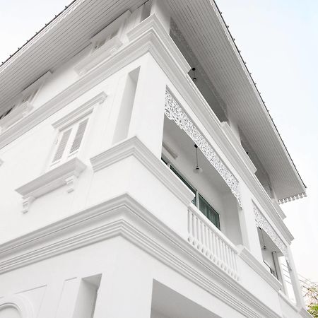 Dharasom' S Colonial House Hotel Bangkok Exterior photo